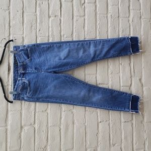 Blanknyc Crybaby distressed hem jeans